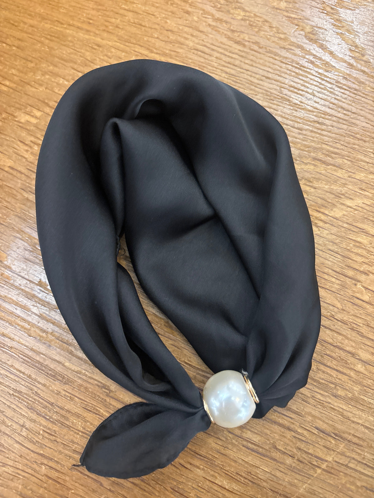 Magnet scarf
