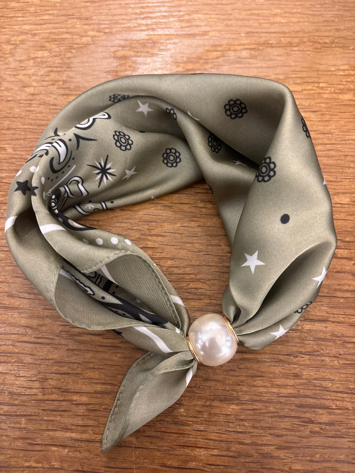Magnet scarf