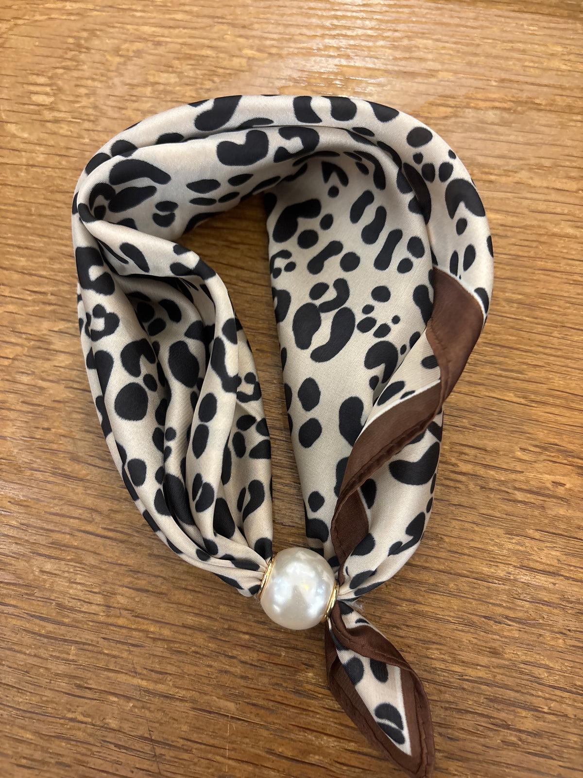 Magnet scarf